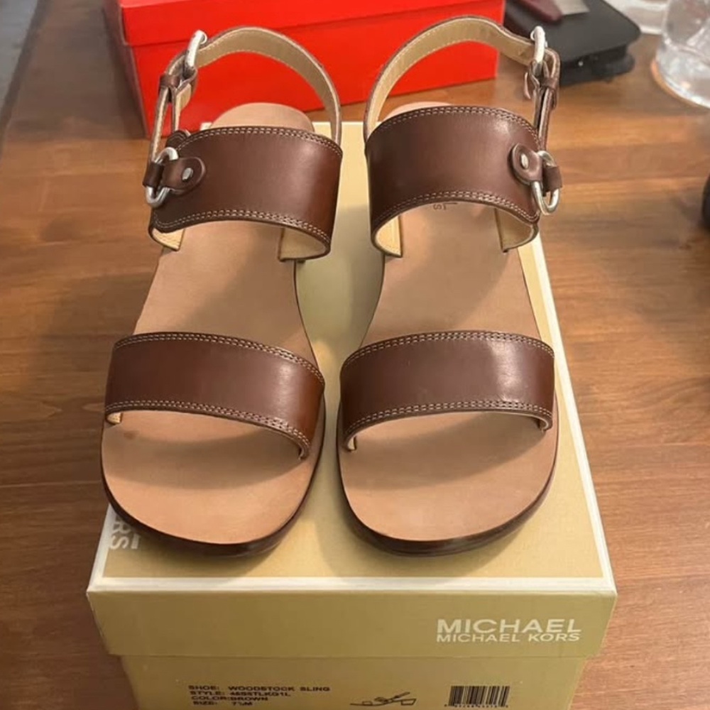 NWOT Michael Kors Brown Leather Woodstock Sandal Size 7.5